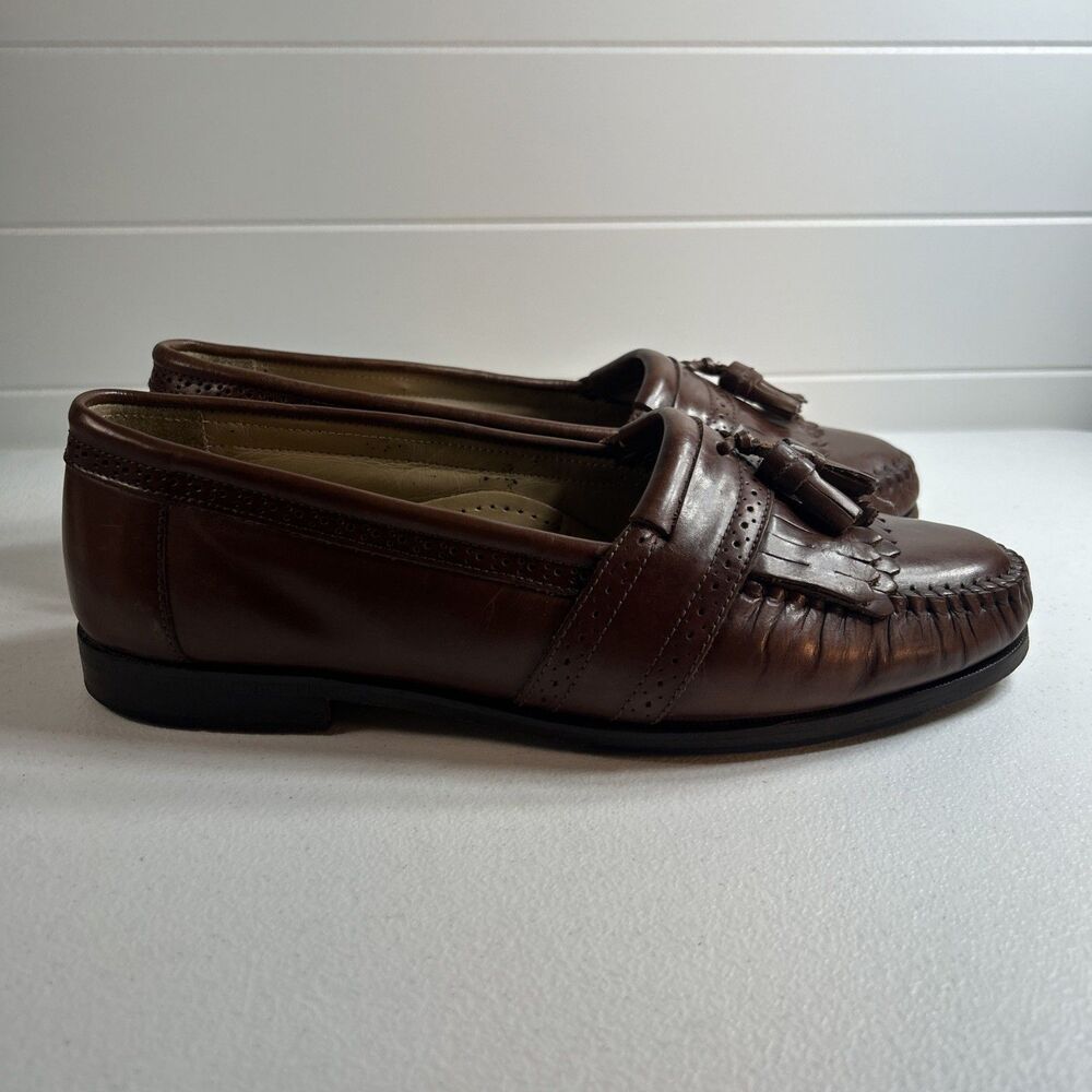 G H Bass Weejuns Loafers Men’s Size 9.5 E Brown Leather Apron Toe Shoes